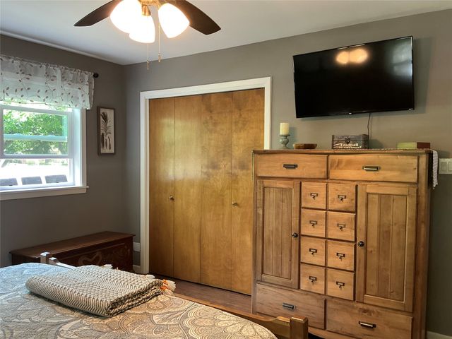 900 N Elm Street, Comanche, TX 76442