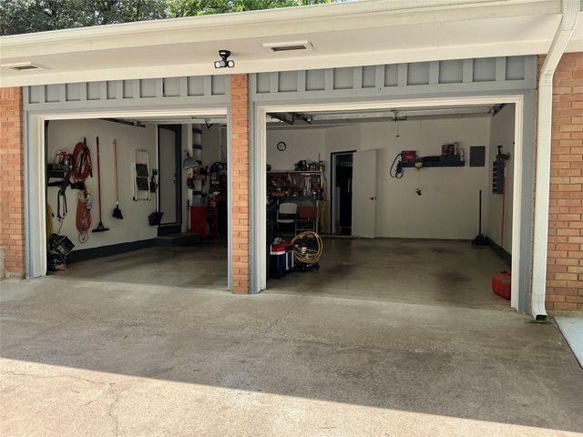 900 N Elm Street, Comanche, TX 76442