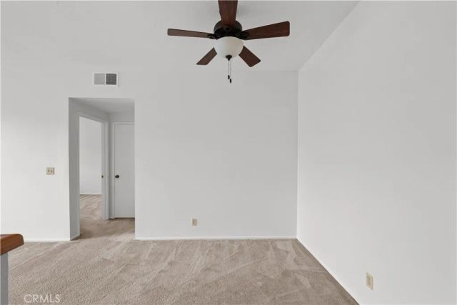 27645 Susan Beth A, Saugus, CA 91350
