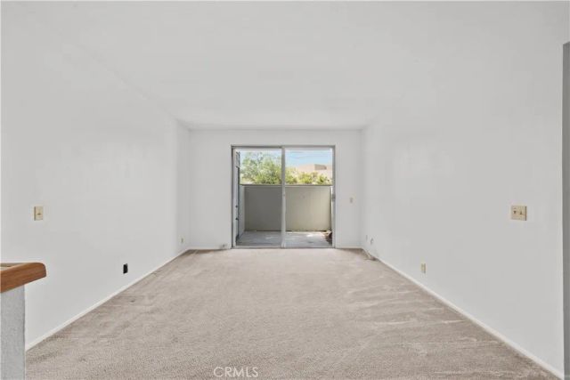 27645 Susan Beth A, Saugus, CA 91350