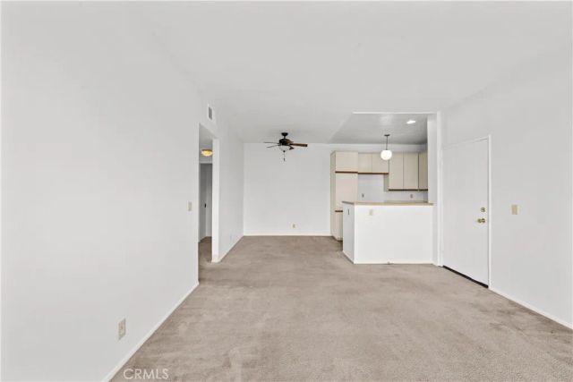 27645 Susan Beth A, Saugus, CA 91350