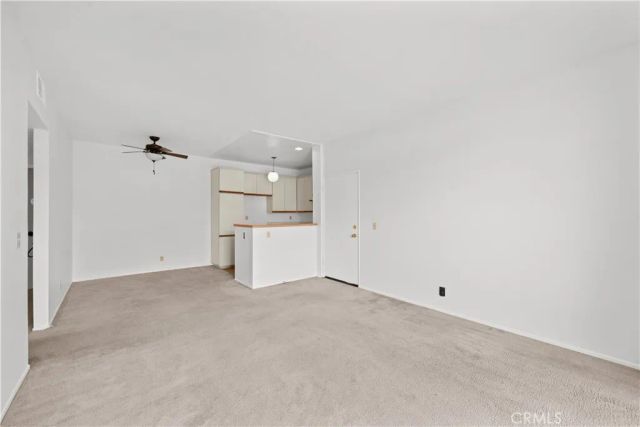 27645 Susan Beth A, Saugus, CA 91350