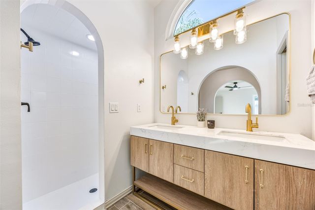 100 SEAHORSE CIRCLE SE, Palm Bay, FL 32909