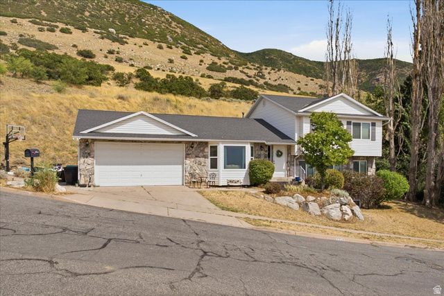 1896 N 350 E, Centerville, UT 84014
