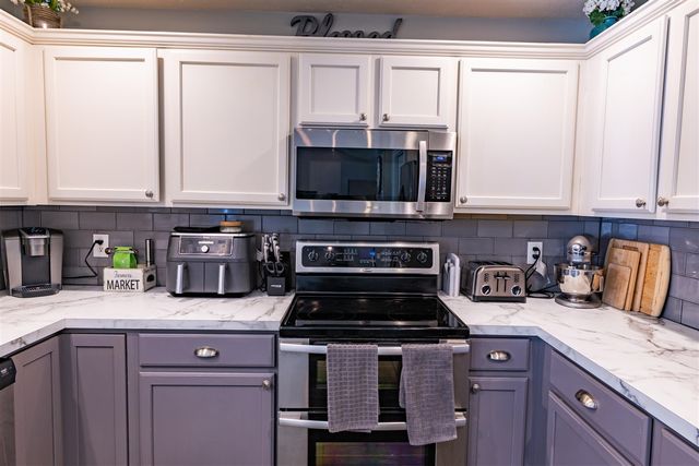 25283 Silver Oaks Boulevard, Mattawan, MI 49071