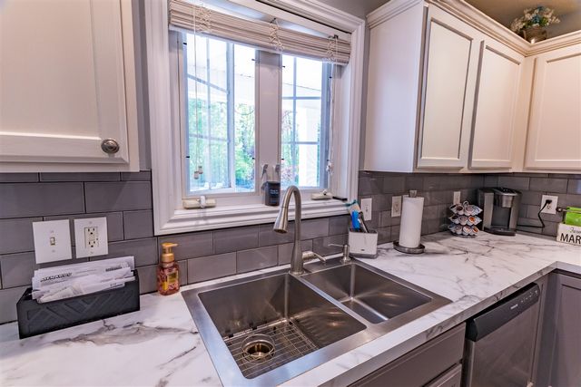 25283 Silver Oaks Boulevard, Mattawan, MI 49071