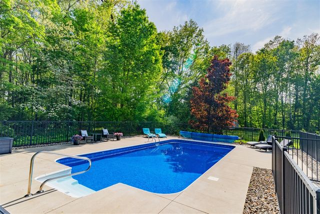25283 Silver Oaks Boulevard, Mattawan, MI 49071