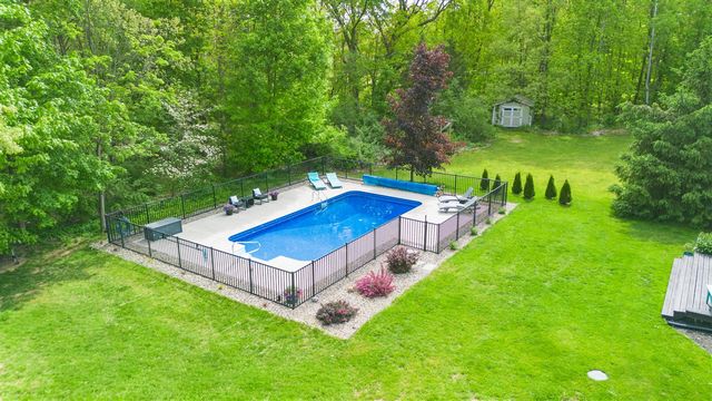 25283 Silver Oaks Boulevard, Mattawan, MI 49071