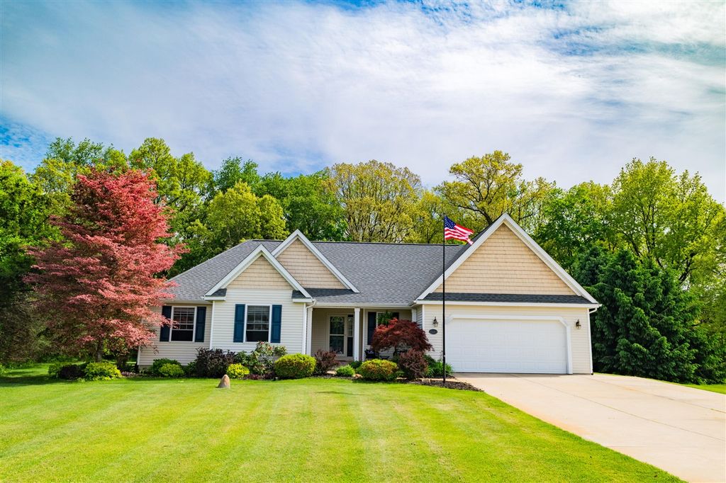 25283 Silver Oaks Boulevard, Mattawan, MI 49071