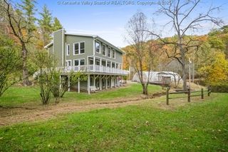 2105 Lee Creek Road, Culloden, WV 25510