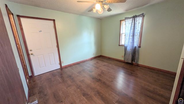 938 Luther St, Emporia, KS 66801