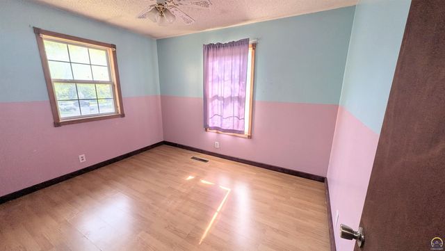 938 Luther St, Emporia, KS 66801