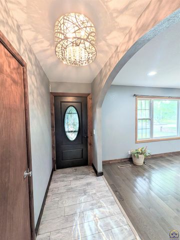 938 Luther St, Emporia, KS 66801