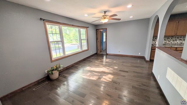 938 Luther St, Emporia, KS 66801