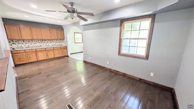 938 Luther St, Emporia, KS 66801