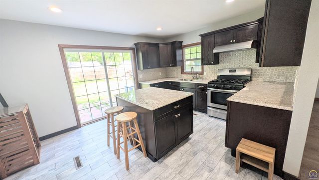 938 Luther St, Emporia, KS 66801