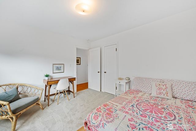 1604 28th Avenue W, Seattle, WA 98199