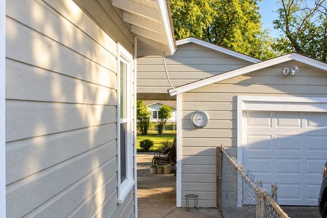 611 Rose Avenue, Cleburne, TX 76033