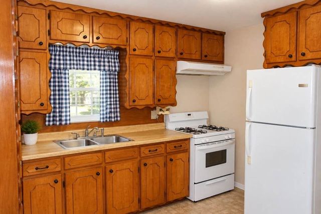 611 Rose Avenue, Cleburne, TX 76033