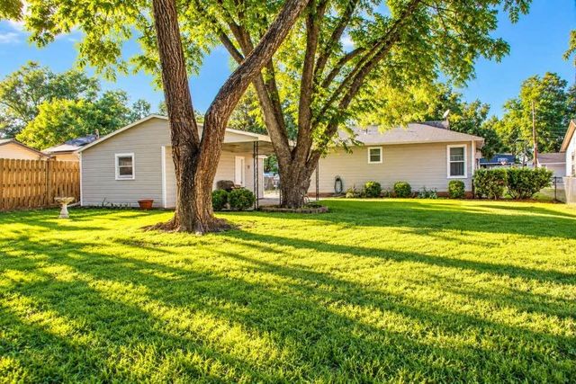 611 Rose Avenue, Cleburne, TX 76033