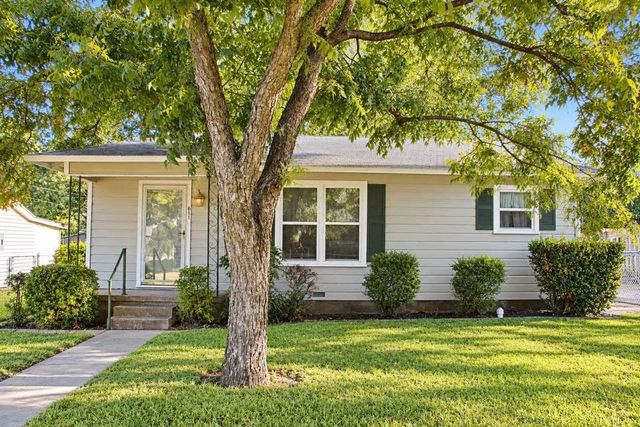 611 Rose Avenue, Cleburne, TX 76033