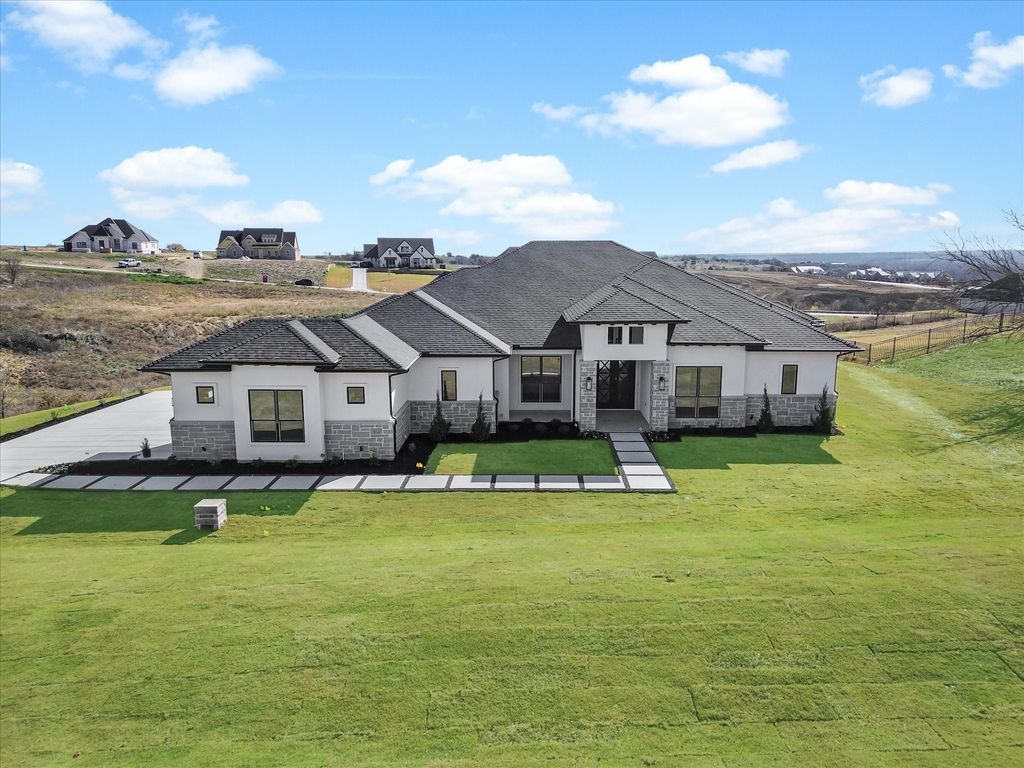 12409 Bella Perdono Drive, Fort Worth, TX 76126