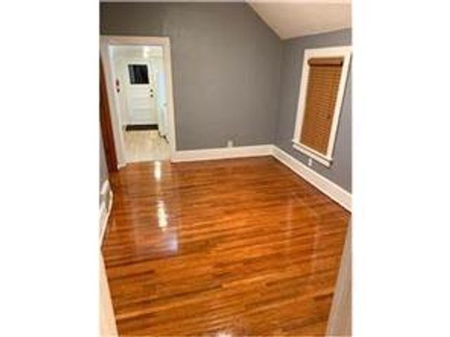 587 Bay Street, Saint Paul, MN 55102