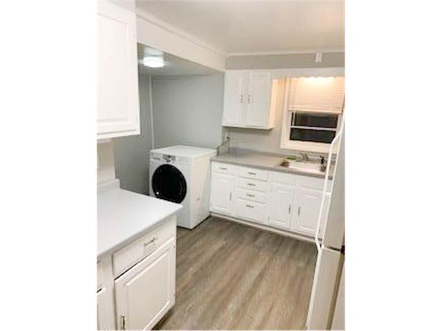 587 Bay Street, Saint Paul, MN 55102