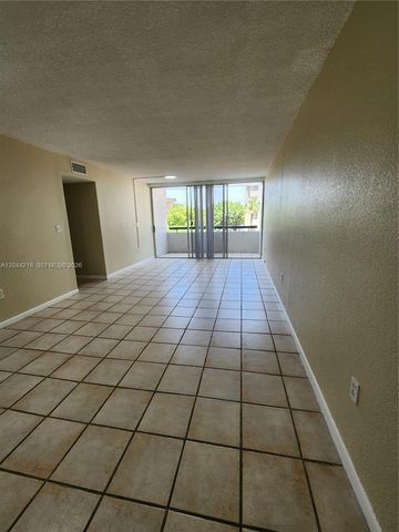 802 NW 87th Ave 312, Miami, FL 33172