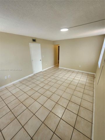 802 NW 87th Ave 312, Miami, FL 33172