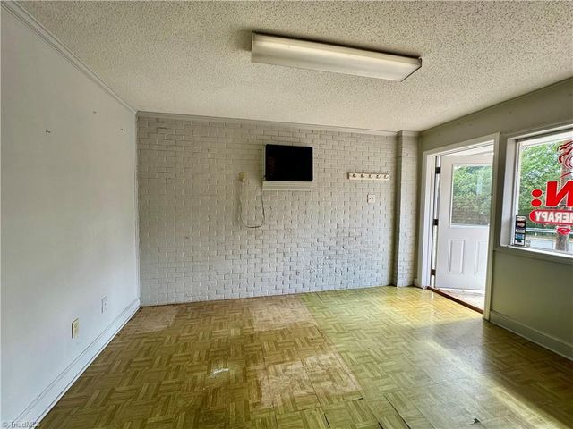 1240 Churton Street, Winston-salem, NC 27103