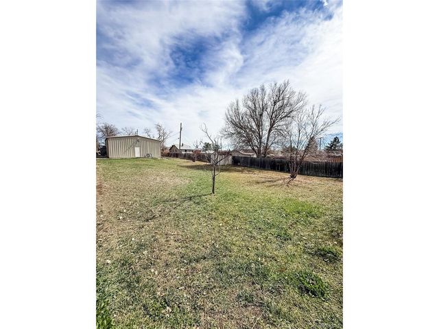 1695 Teller St, Lakewood, CO 80214