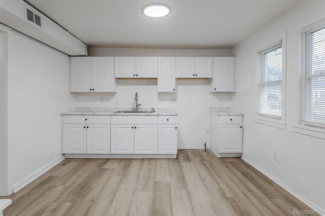 34111 Decatur Court, Westland, MI 48186