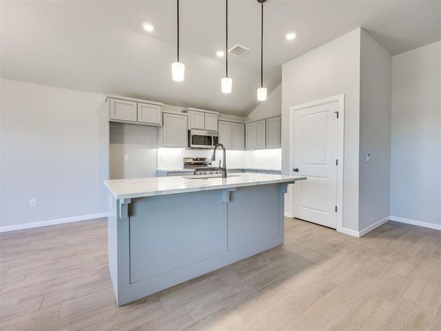 1019 SE 16th Terrace, Newcastle, OK 73065