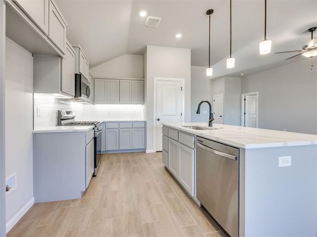 1019 SE 16th Terrace, Newcastle, OK 73065