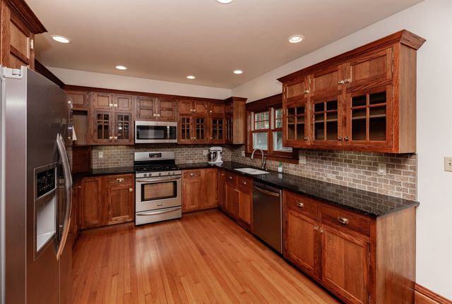 618 9th Street, Ames, IA 50010
