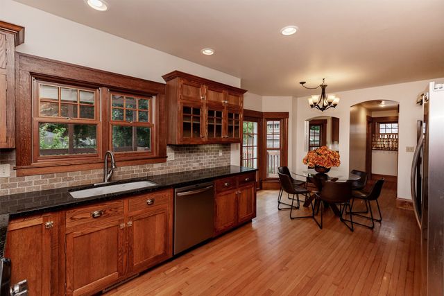 618 9th Street, Ames, IA 50010