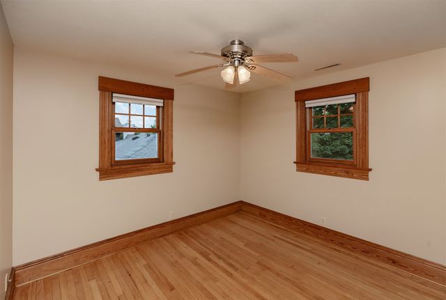 618 9th Street, Ames, IA 50010