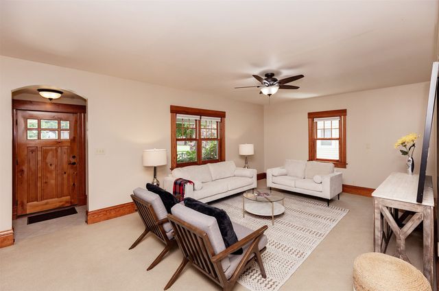 618 9th Street, Ames, IA 50010