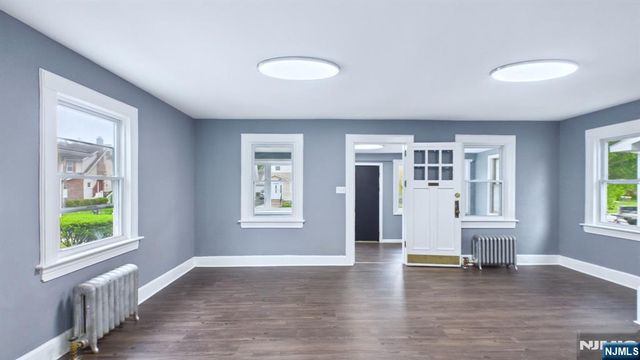 71 Leslie Street, East Orange, NJ 07017