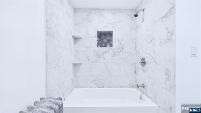 71 Leslie Street, East Orange, NJ 07017