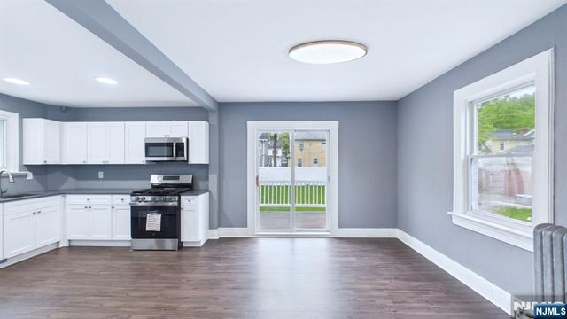 71 Leslie Street, East Orange, NJ 07017