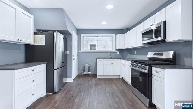 71 Leslie Street, East Orange, NJ 07017
