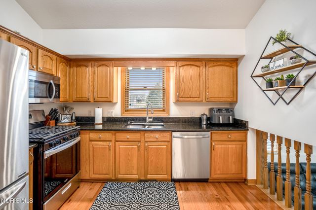 22245 W Hollyhock Lane, Curtice, OH 43412