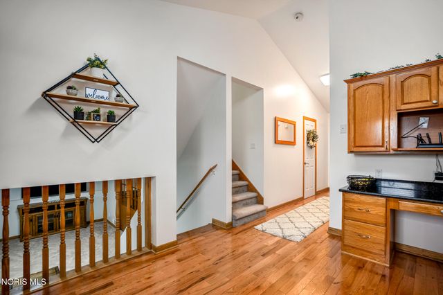 22245 W Hollyhock Lane, Curtice, OH 43412