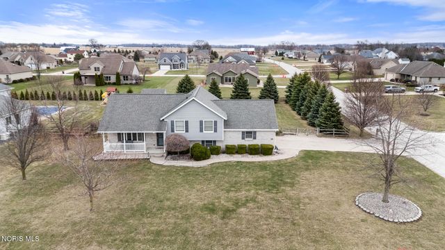 22245 W Hollyhock Lane, Curtice, OH 43412