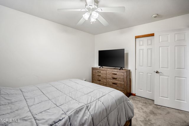 22245 W Hollyhock Lane, Curtice, OH 43412