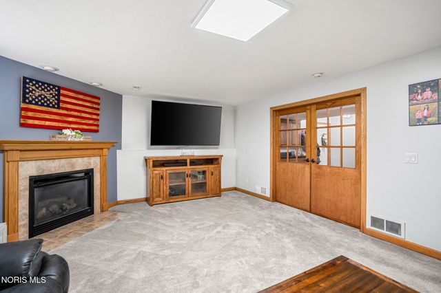 22245 W Hollyhock Lane, Curtice, OH 43412