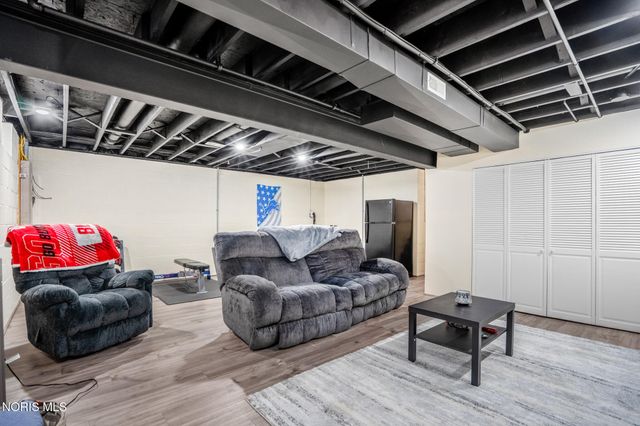 22245 W Hollyhock Lane, Curtice, OH 43412