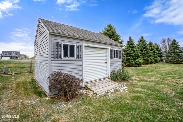 22245 W Hollyhock Lane, Curtice, OH 43412